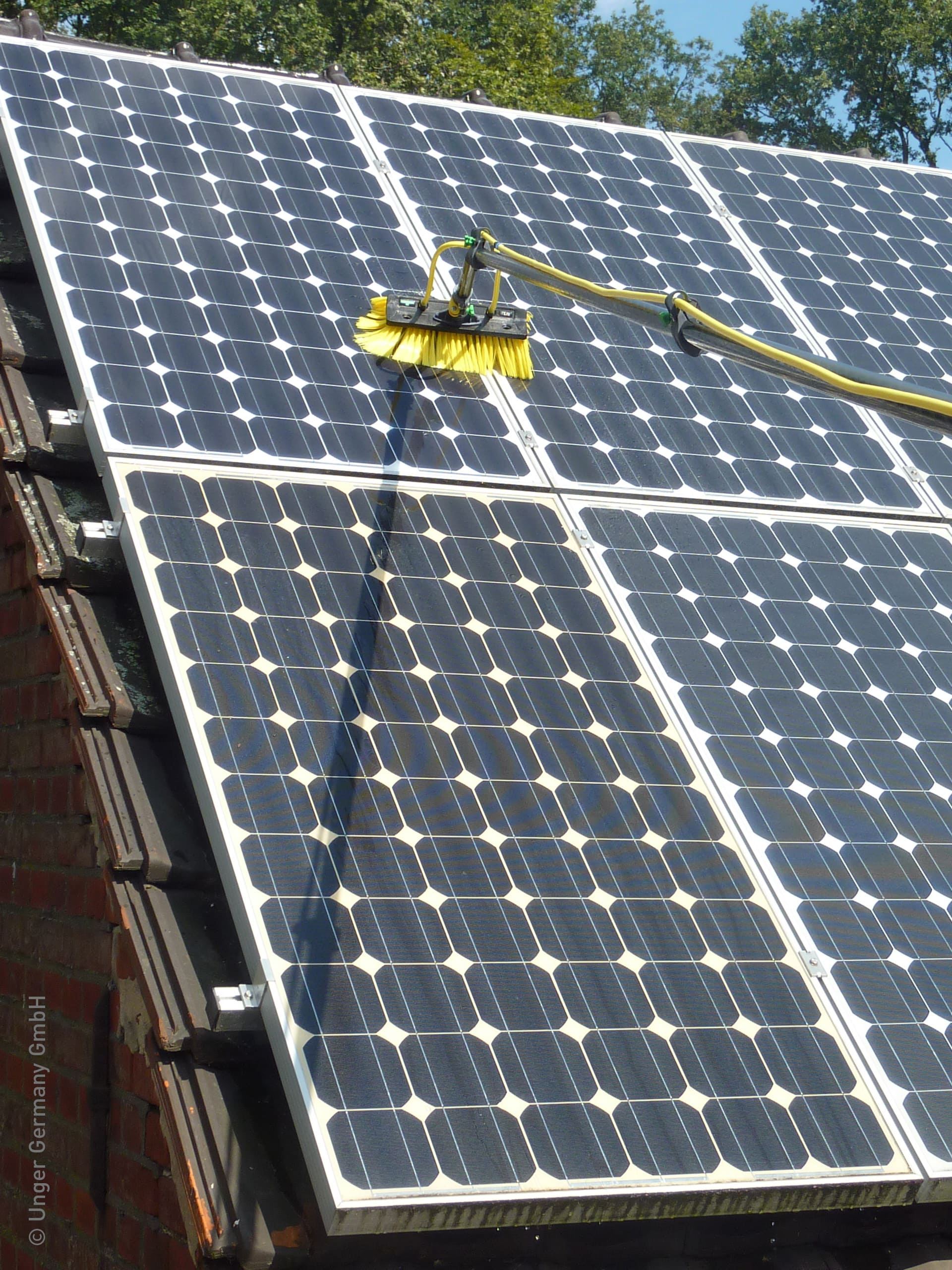 Čiščenje sončne elektrarne